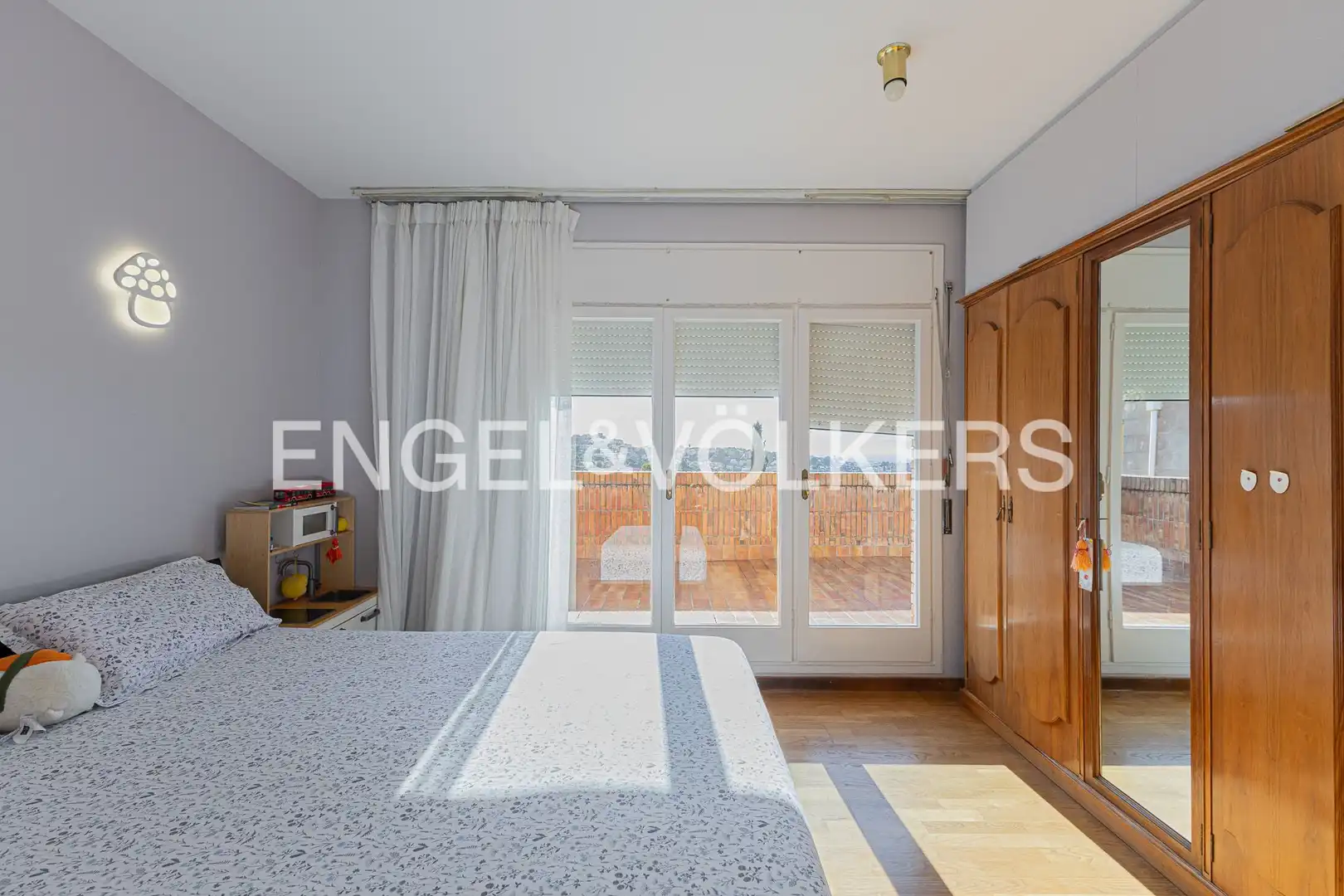 Habitación de Casa o chalet en venta en Sant Just Desvern con Aire acondicionado, Calefacción y Jardín privado