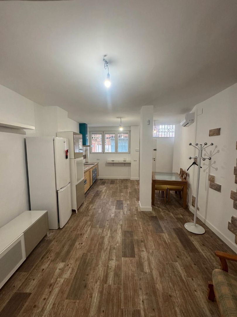 Kitchen of Flat to rent in Alcalá de Henares  with Air Conditioner, Storage room and Furnished