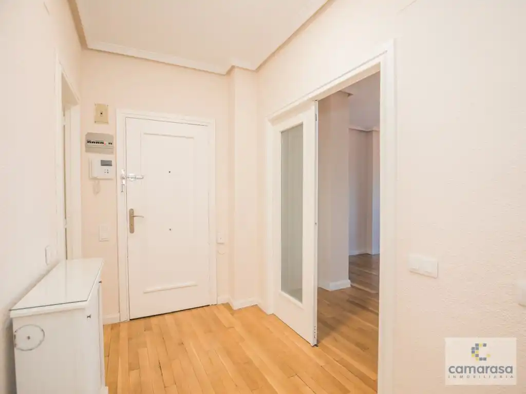 Flat with lift to rent in Plaza Claudio Sanchez Albornoz 4, imagen 7