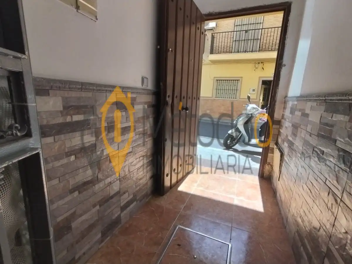 Vista exterior de Piso en venta en Sevilla