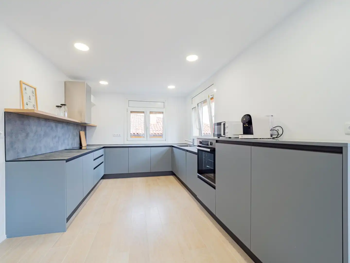 Cocina de Piso de alquiler en Vic con Calefacción, Amueblado y Microondas
