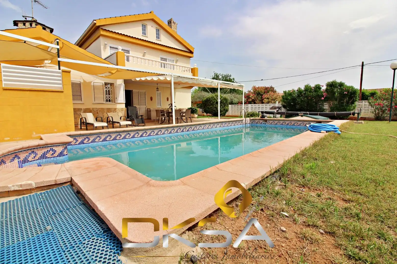 Exterior view of Houses for sale in Castellón de la Plana / Castelló de la Plana  with Air Conditioner, Heating and Private garden