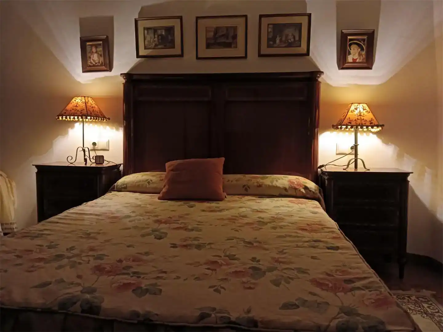Habitación de Casa adosada en venta en Cambil, Jaén