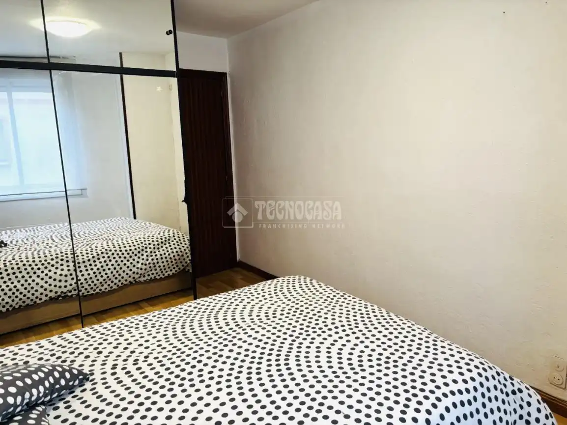 Bedroom of Flat for sale in Zaragoza  with Heating