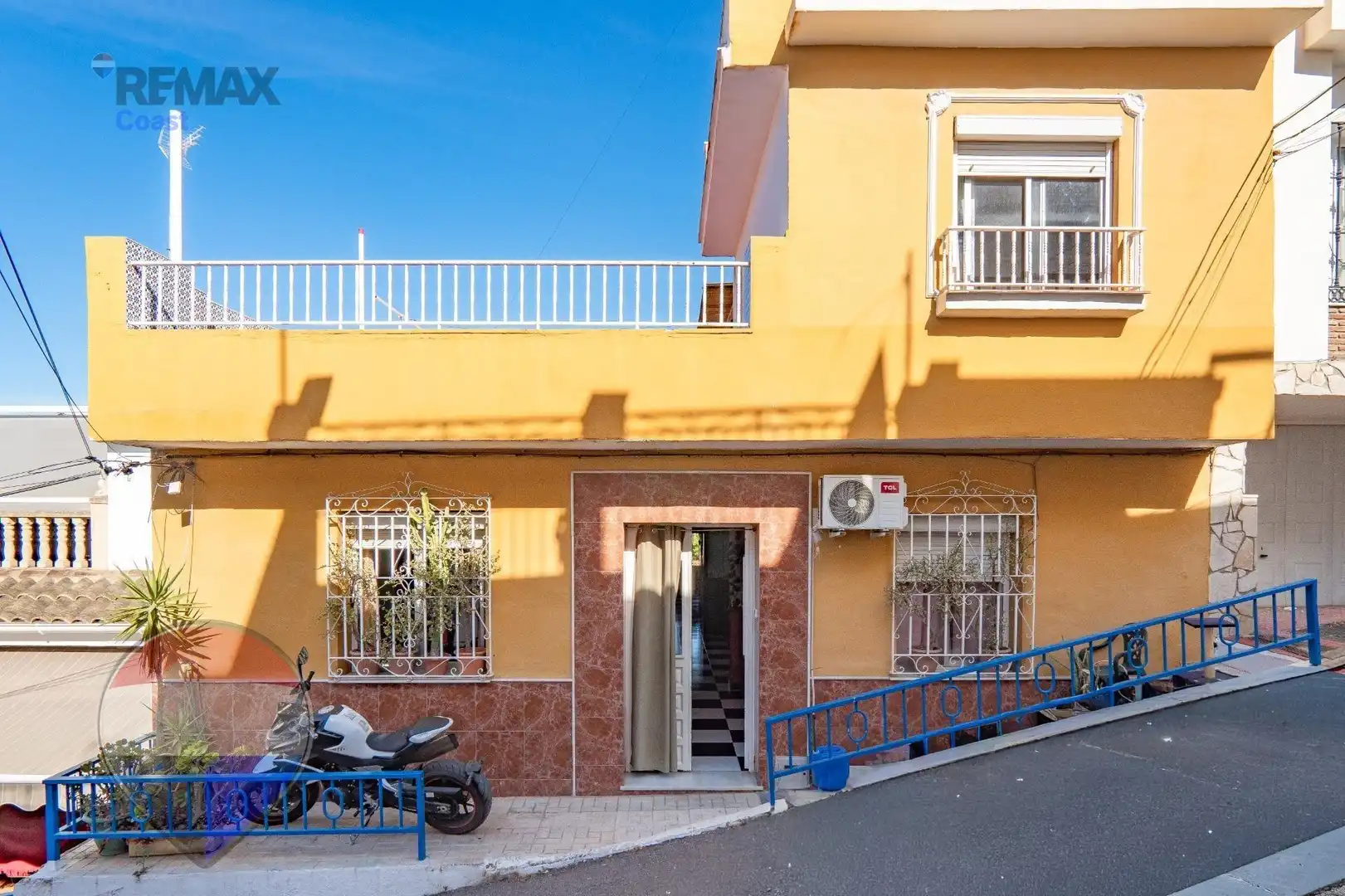 Exterior view of Houses for sale in Málaga