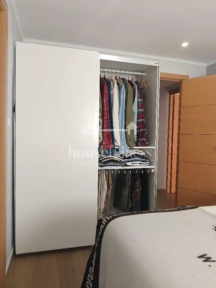 Dormitori de Casa o xalet en venda en Ferrol amb Calefacció, Jardí privat i Terrassa