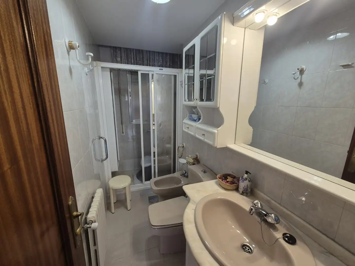 Badezimmer von Wohnung zum Verkauf in Palencia mit Heizung, Parkett und Terrasse