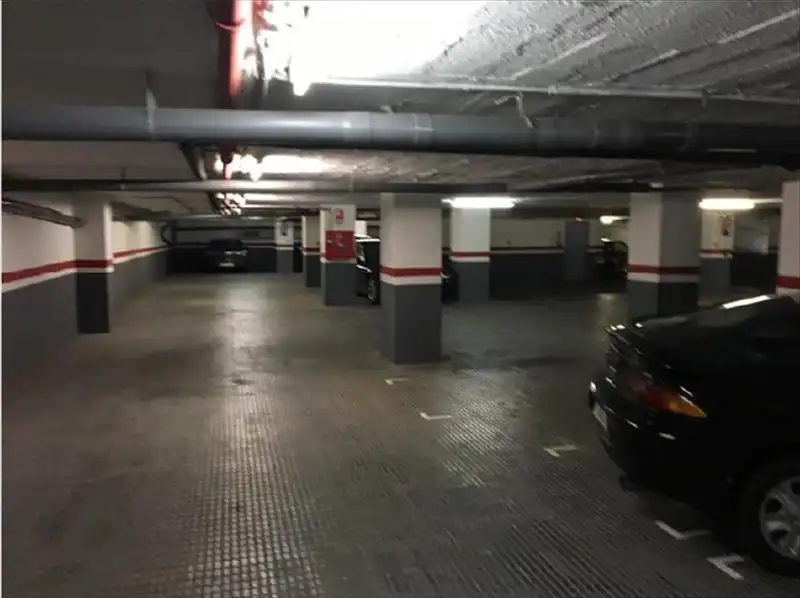 Parcheggio in vendita a Les Corts, imagen 4