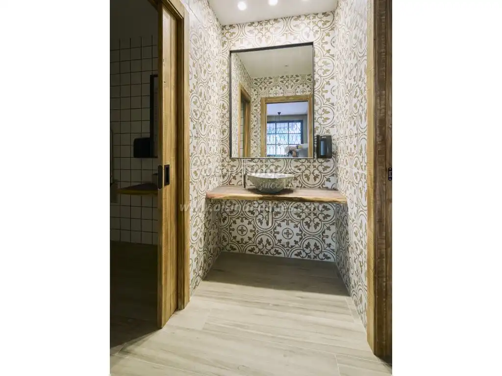 Baño de Local en venta en Lloret de Mar con Aire acondicionado y Amueblado