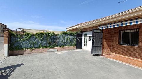 Foto 2 de Casa adosada en venta en Méntrida, Toledo