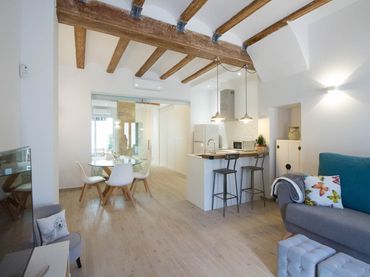 Flat for sale in Carrer de la Reina