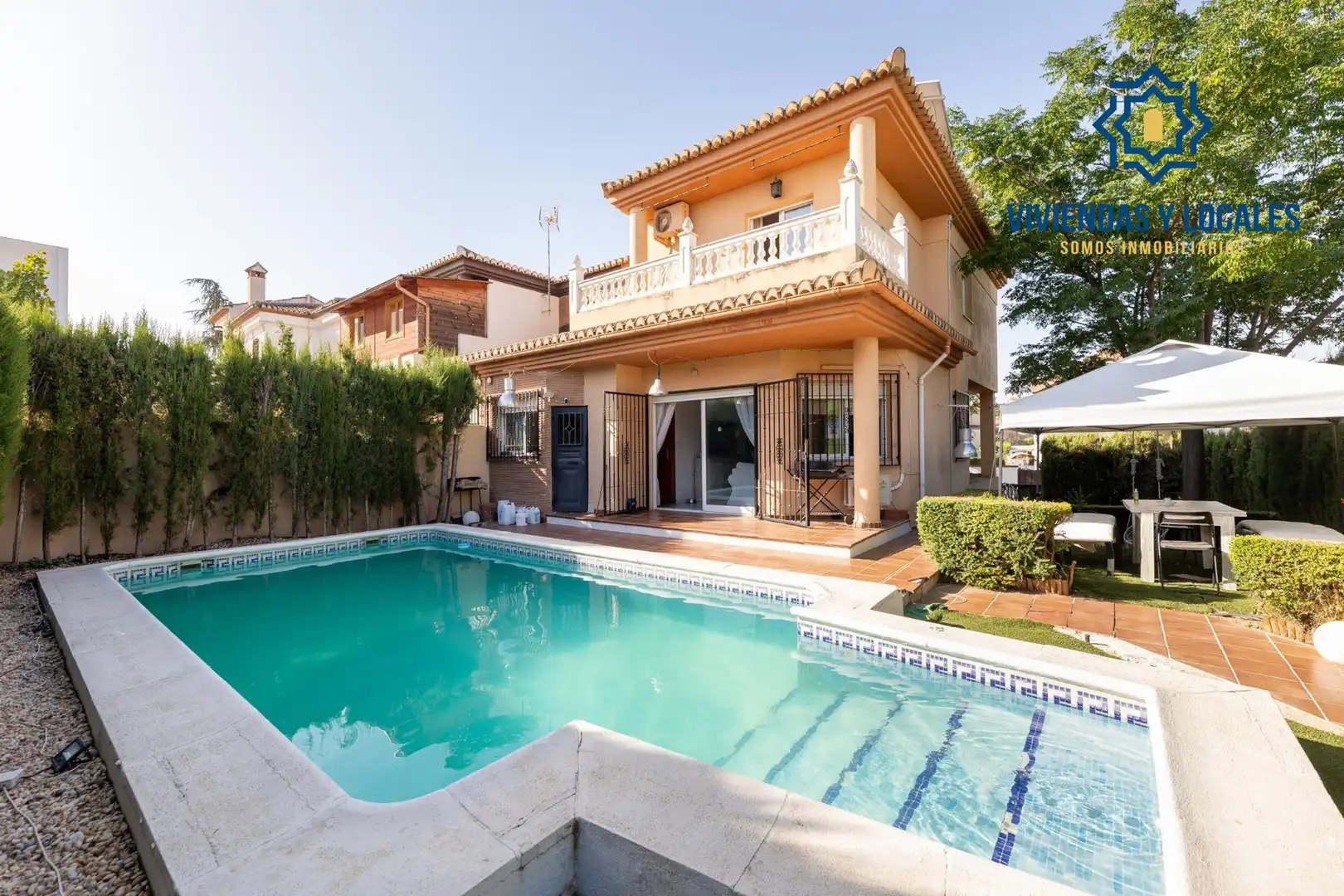 Casa aparellada amb piscina en venda a Belicena, imagen 2