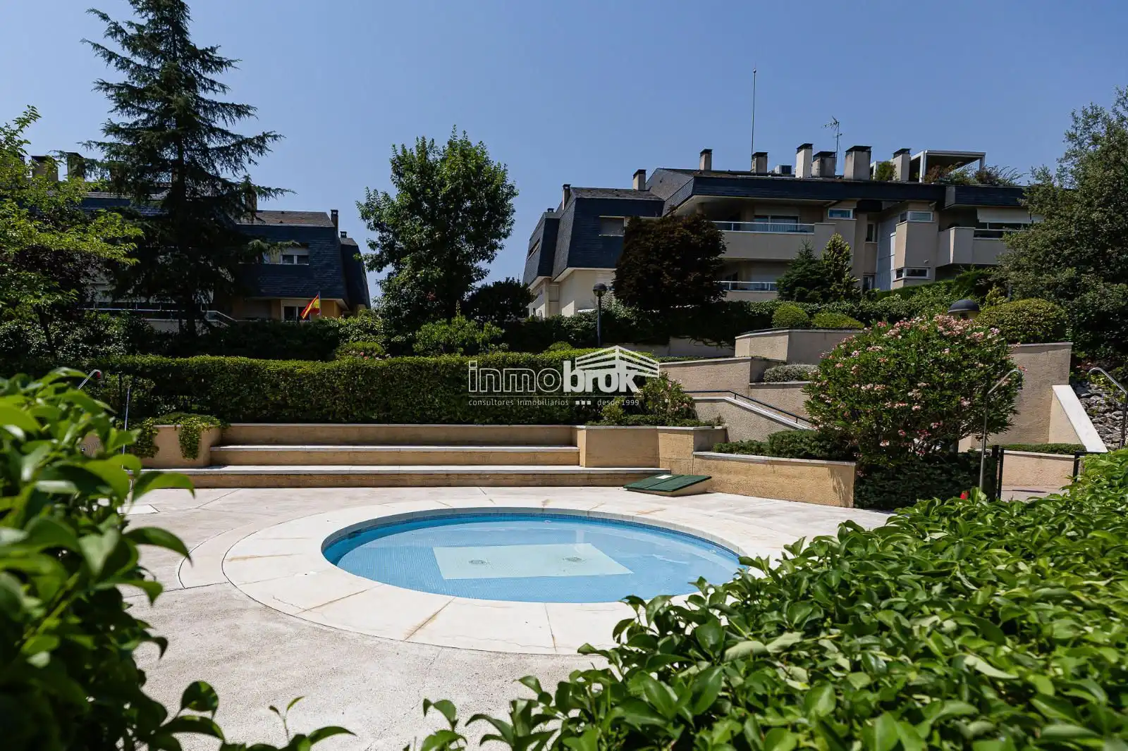 Jardí de Àtic de lloguer en La Moraleja amb Aire condicionat, Terrassa i Traster