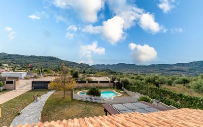 Vista exterior de Casa o xalet en venda en Alforja amb Aire condicionat, Terrassa i Piscina