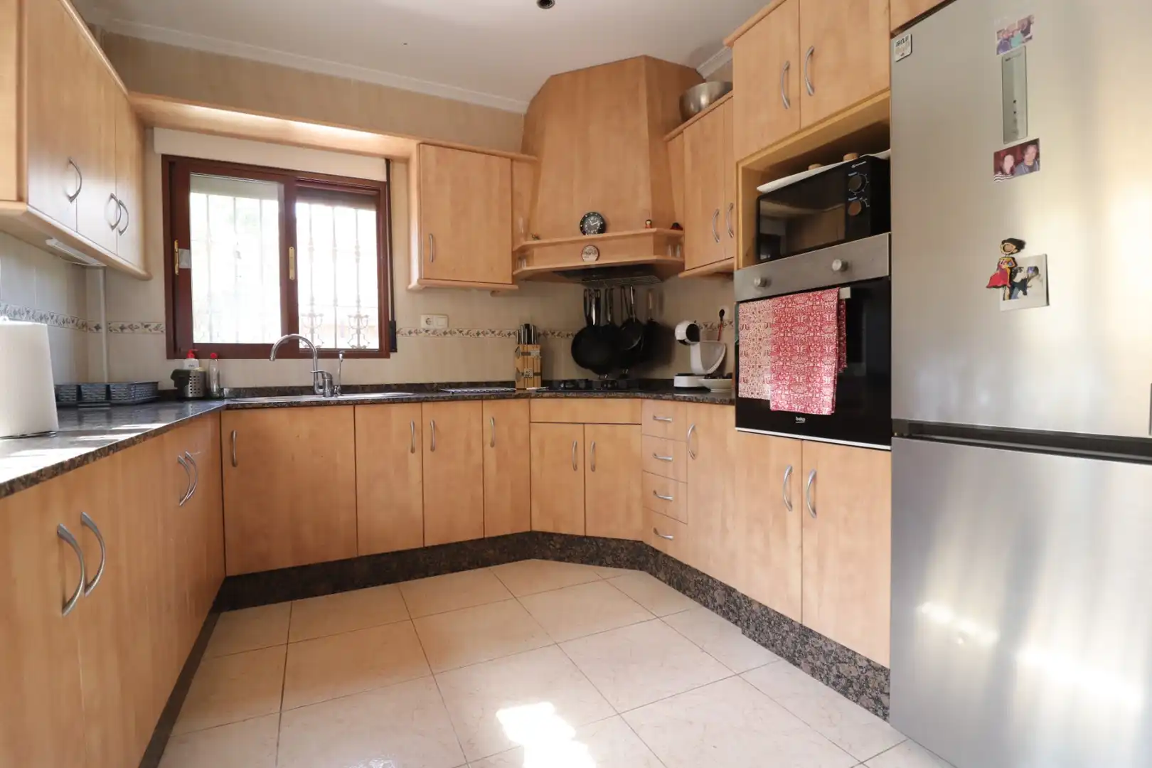 Cuina de Casa o xalet en venda en Daya Vieja amb Terrassa i Traster