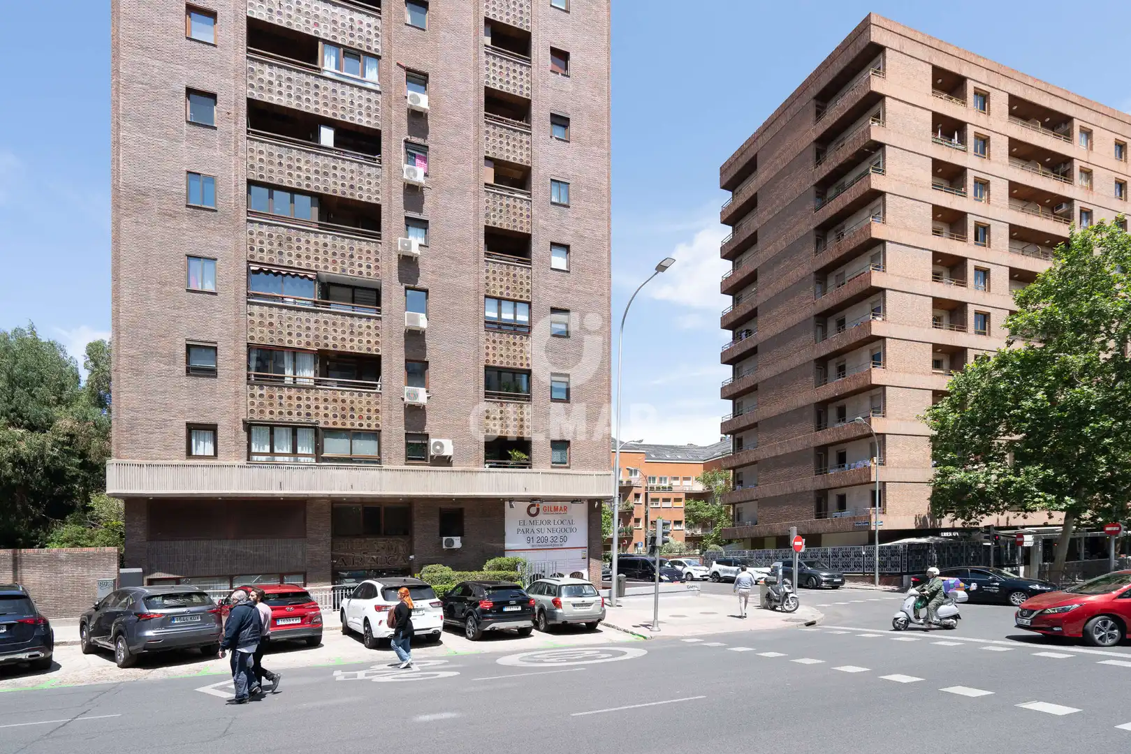 Vista exterior de Local de lloguer en Madrid amb Calefacció