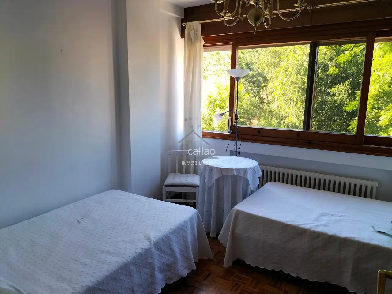 Habitación de Piso de alquiler en Ferrol con Calefacción, Parquet y Amueblado