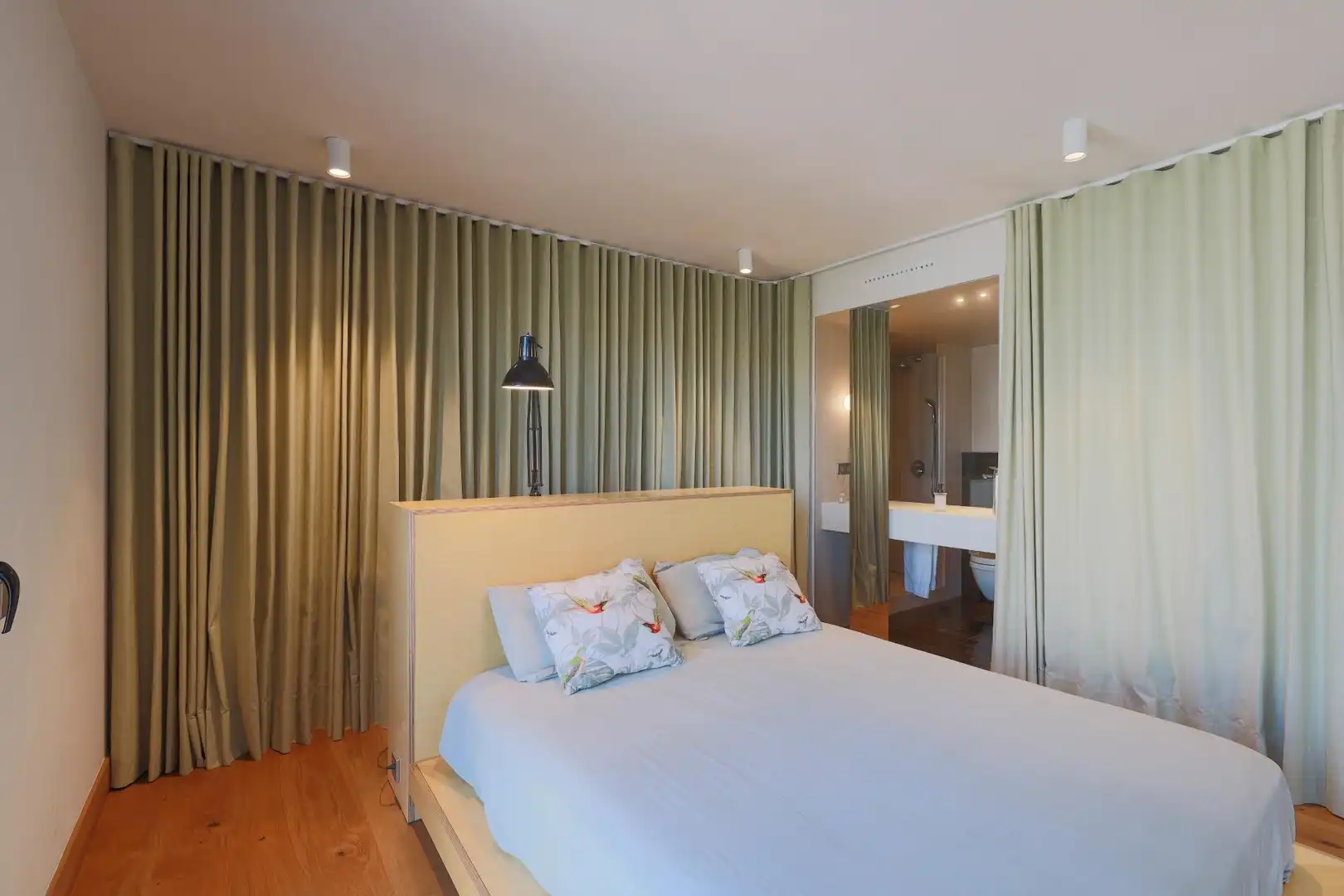 Schlafzimmer von Wohnung zum Verkauf in L'Hospitalet de Llobregat mit Klimaanlage, Heizung und Parkett