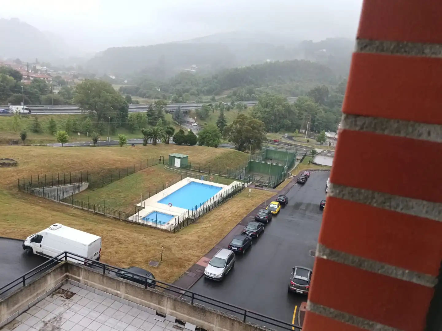 Piscina de Piso en venta en Castro-Urdiales con Calefacción, Amueblado y Horno
