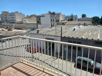 Vista exterior de Pis en venda en Manacor amb Terrassa