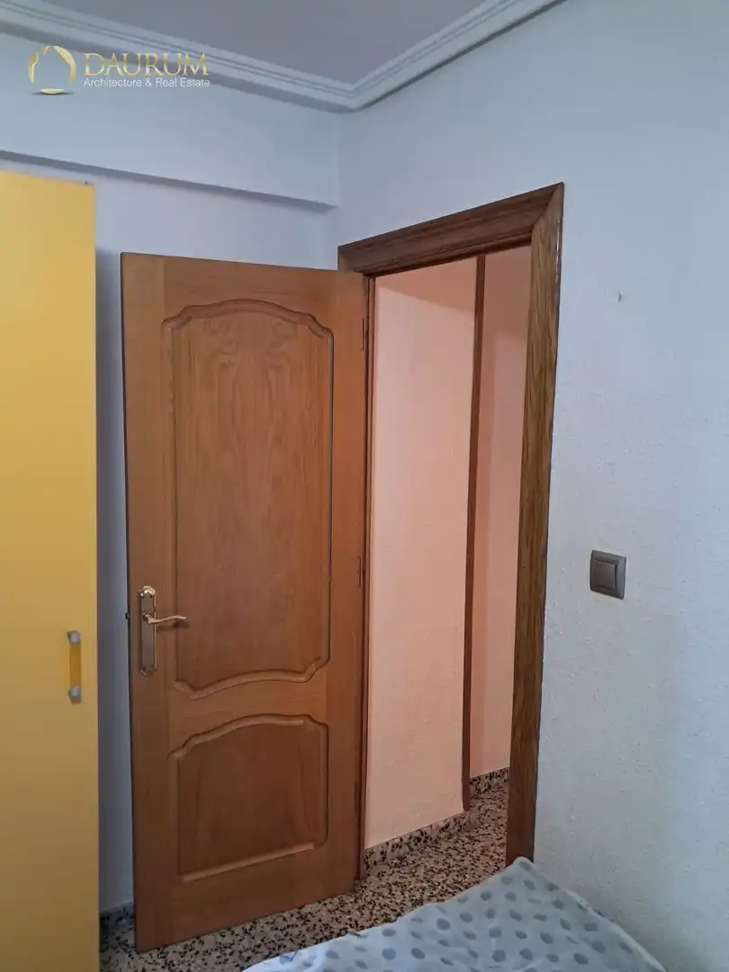 Flat for sale in Cheste  with Air Conditioner, Terrace and Furnished