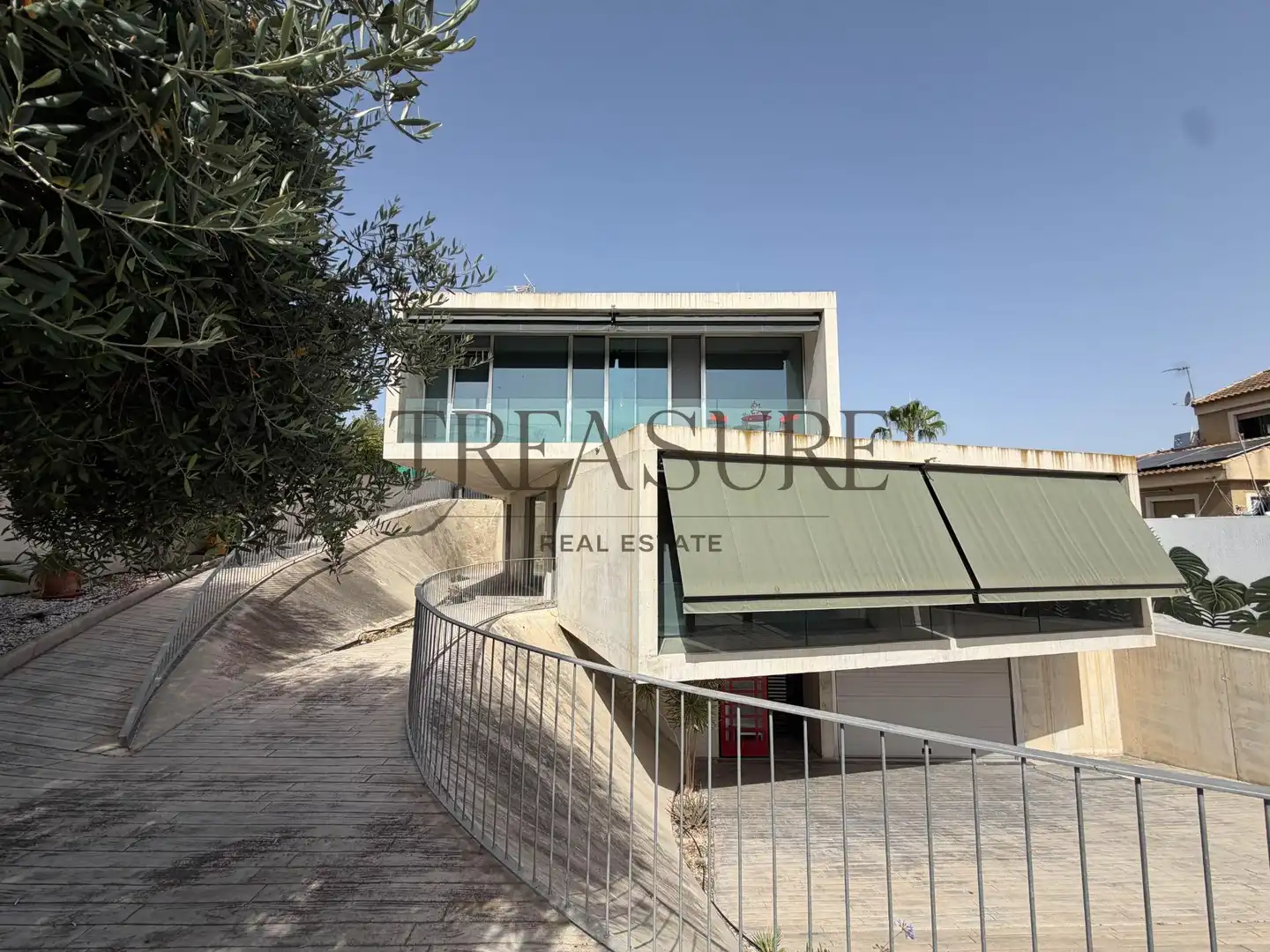 Detached house with terrace for sale in Calle ROMEROS C/G