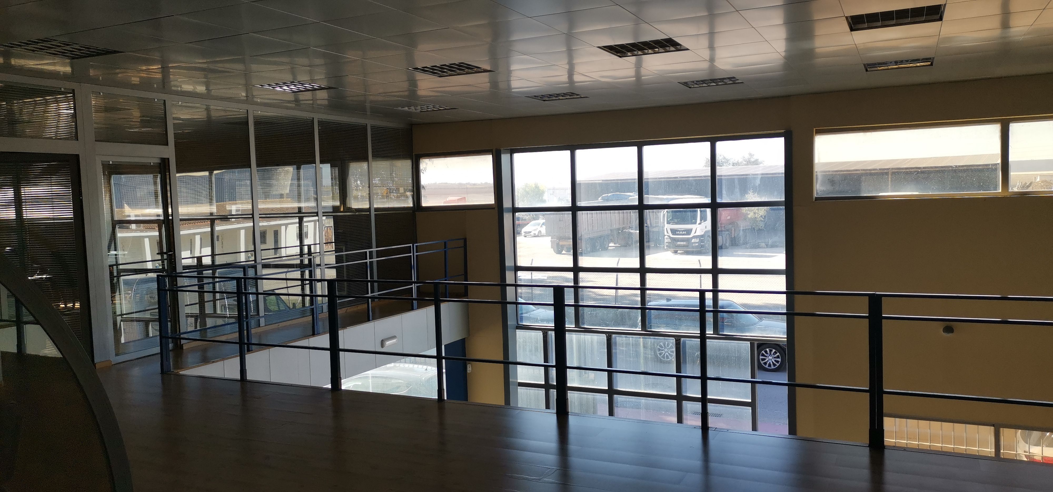 Nau industrial en venda en Alcalá de Guadaira