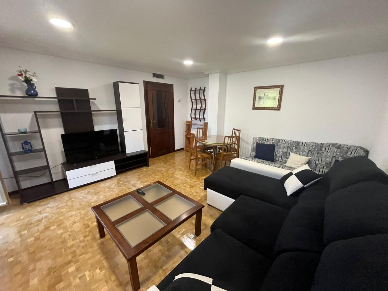 Living room of Flat to rent in Salamanca Capital  with Heating and Parquet flooring