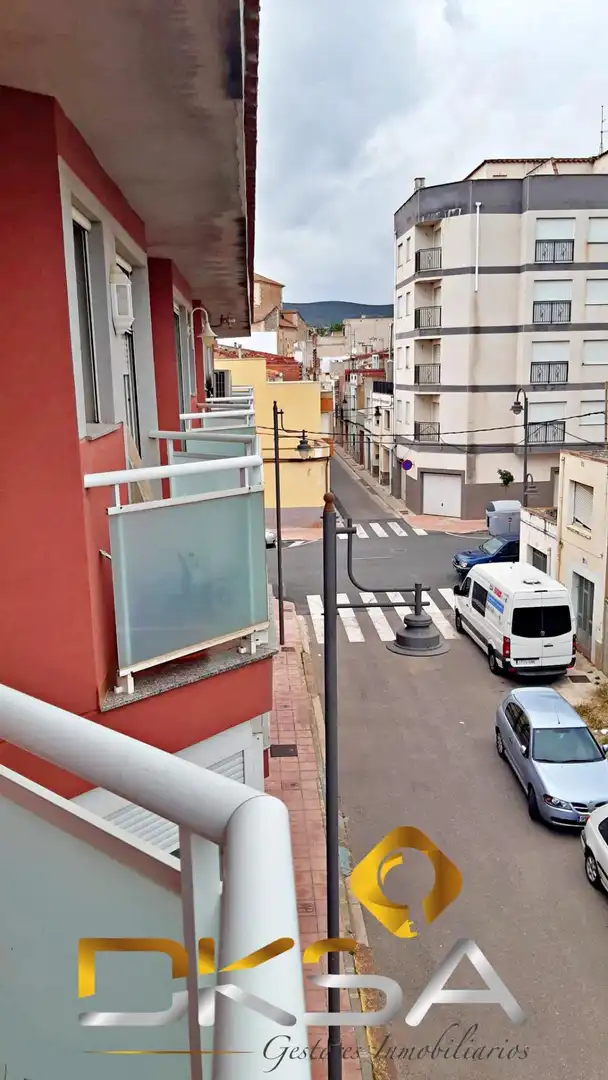Außenansicht von Einfamilien-Reihenhaus zum Verkauf in Alcalà de Xivert mit Möbliert und Balkon