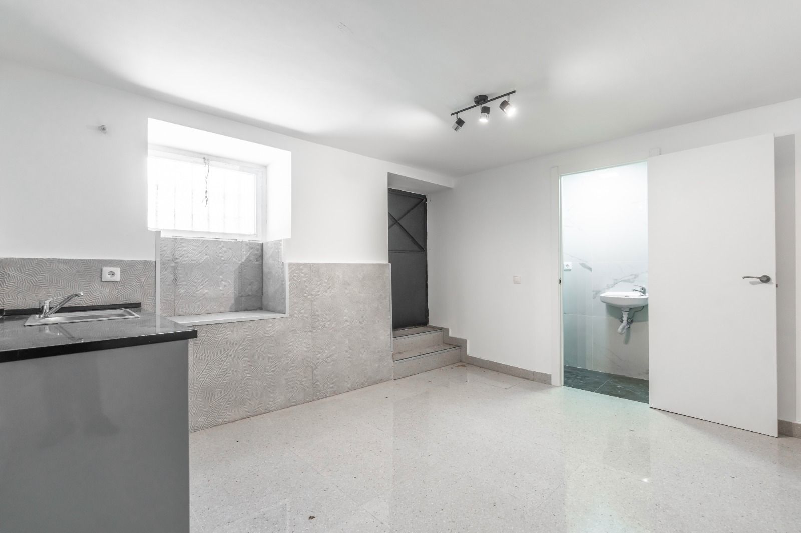Planta baja for sale in  Madrid Capital