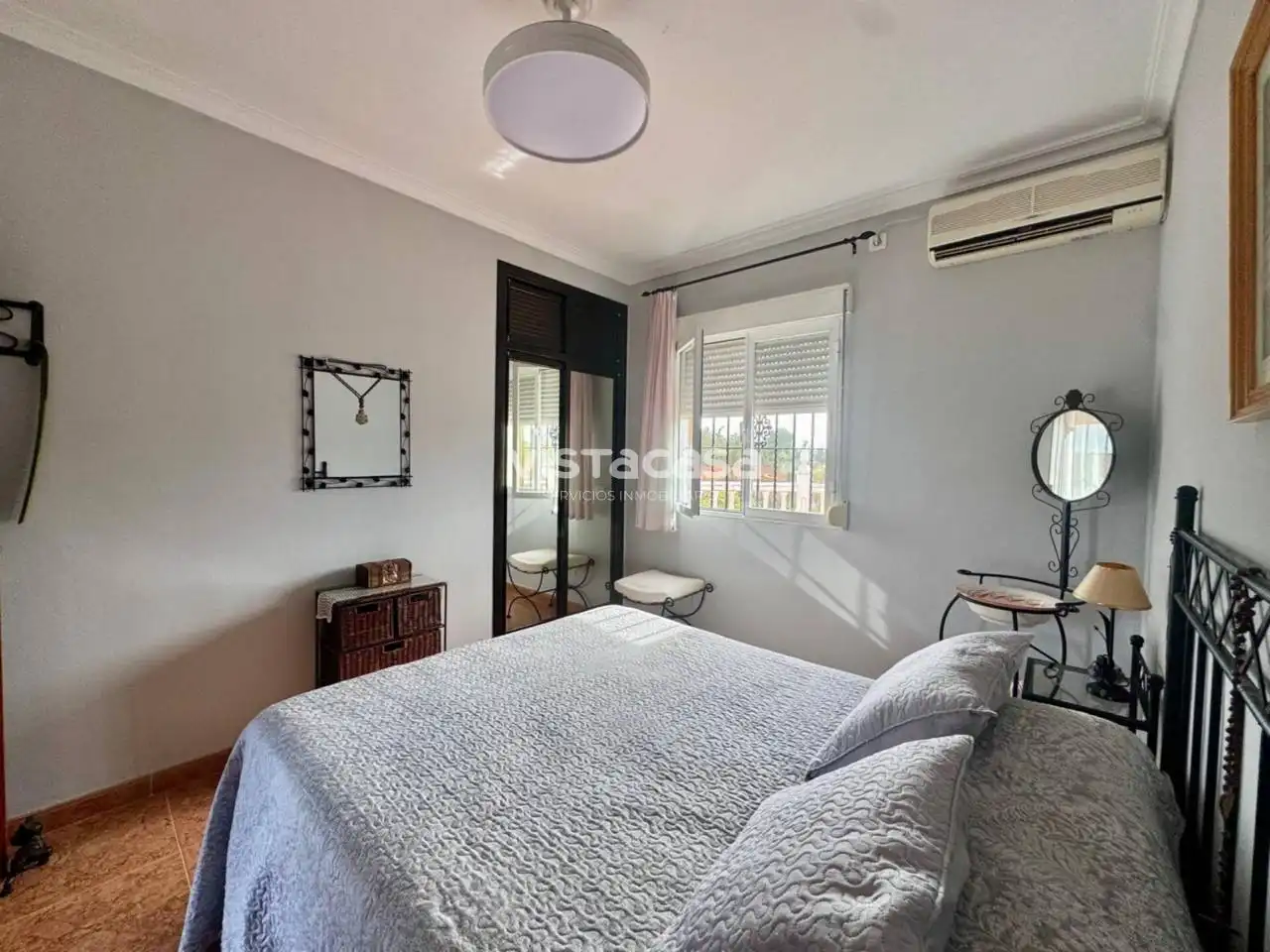 Habitación de Finca rústica en venta en El Viso del Alcor con Aire acondicionado, Calefacción y Jardín privado