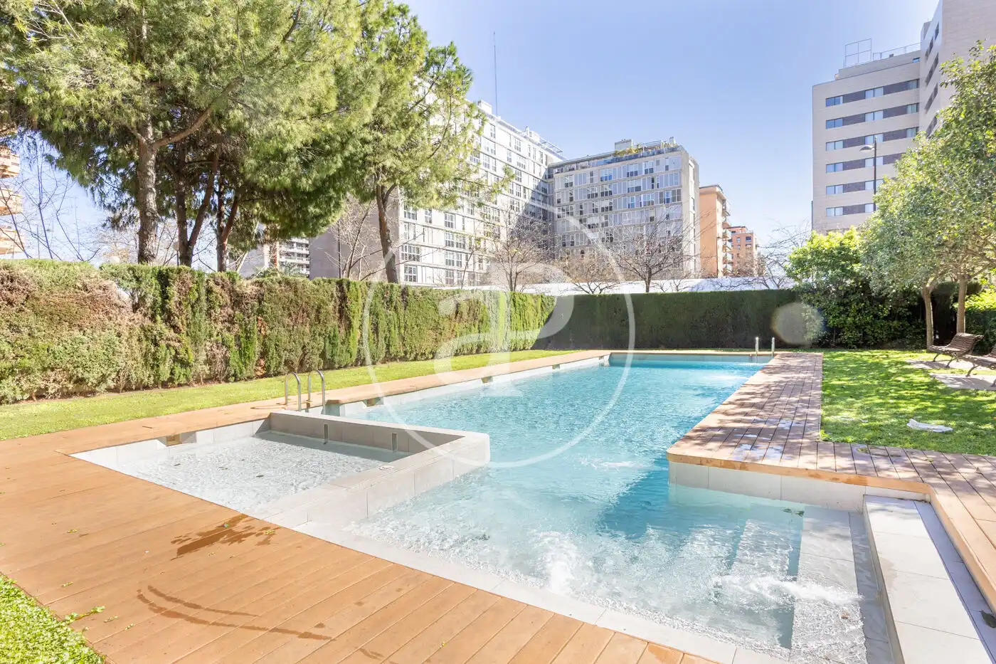 Schwimmbecken von Wohnung zur Miete in Valencia mit Klimaanlage, Heizung und Privatgarten