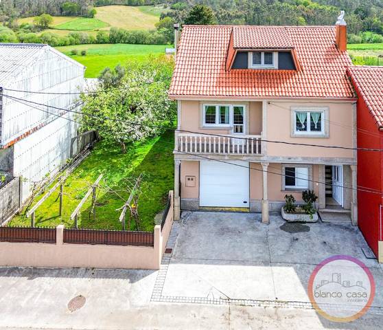 Casa-chalet en Venta en Dumbría