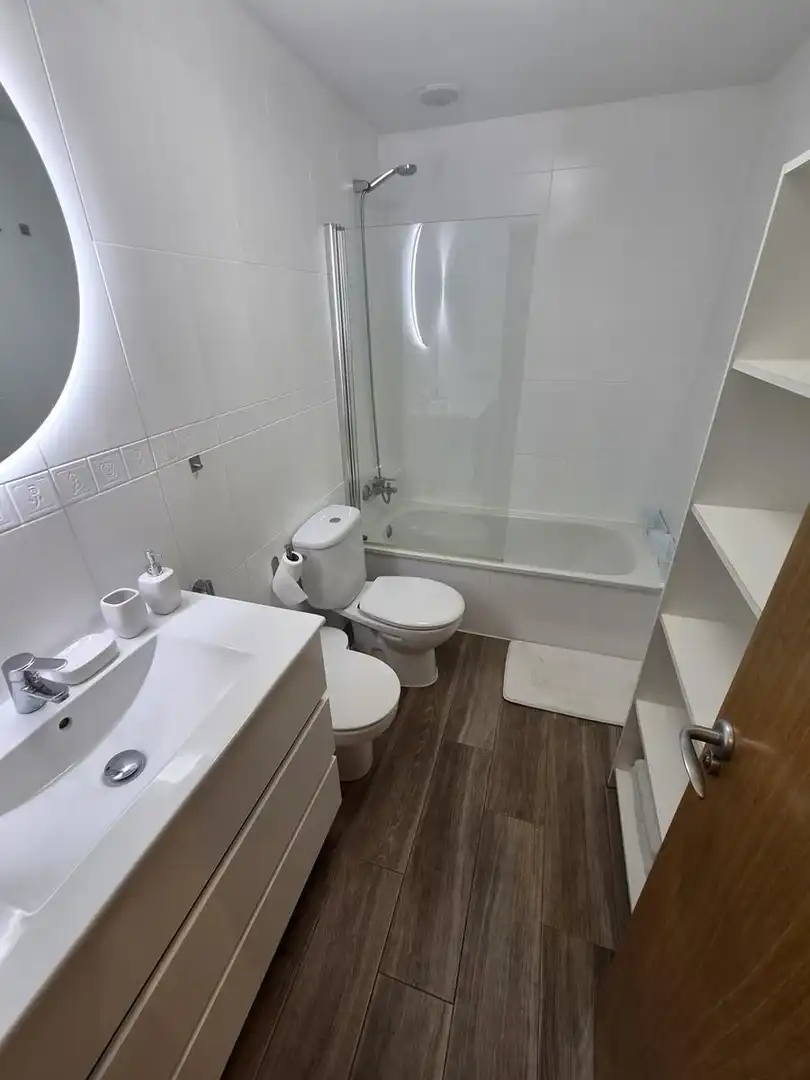 Badezimmer von Dachboden zur Miete in Almazora / Almassora mit Klimaanlage, Heizung und Terrasse