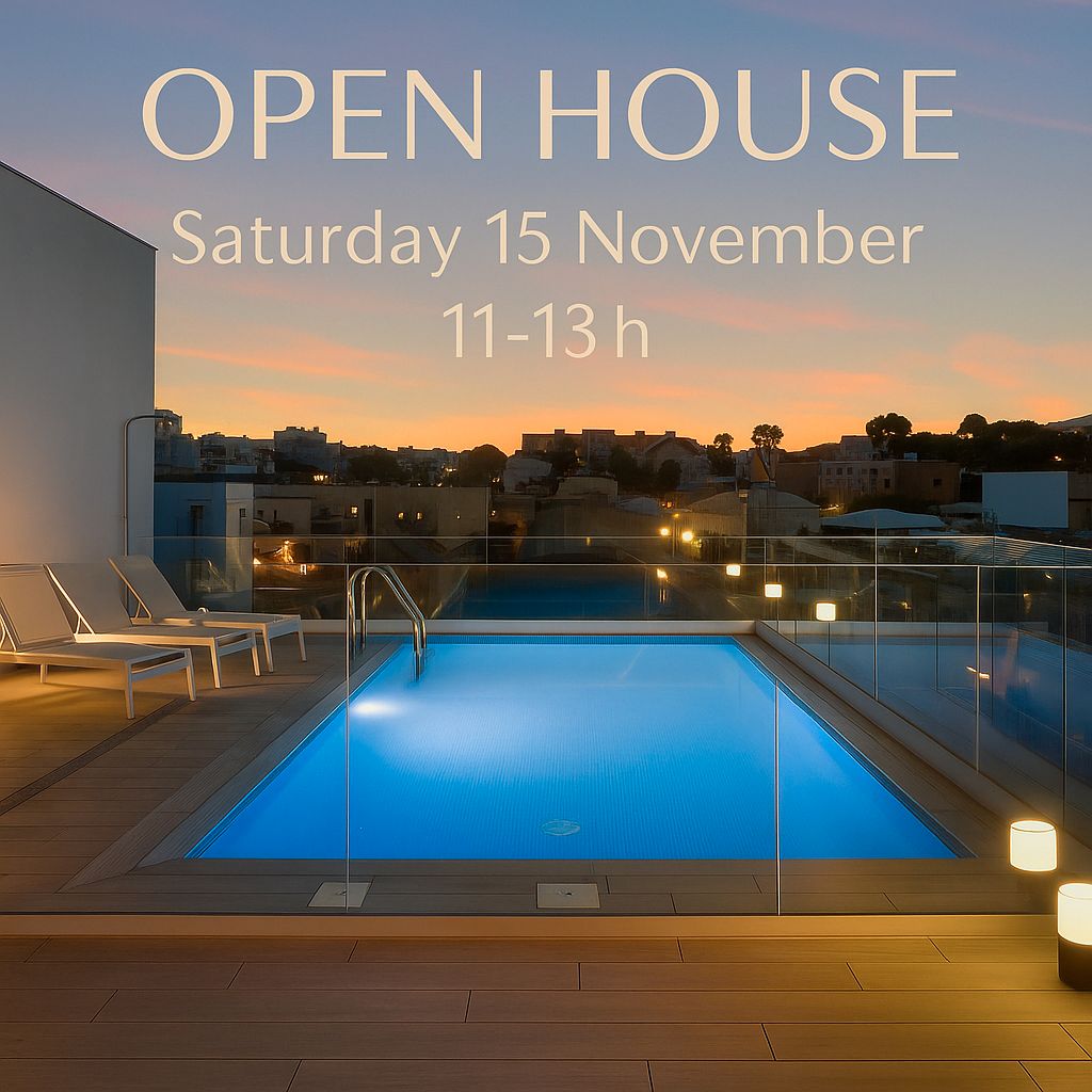 Swimming pool of Flat for sale in El Masnou  with Air Conditioner, Parquet flooring and Terrace