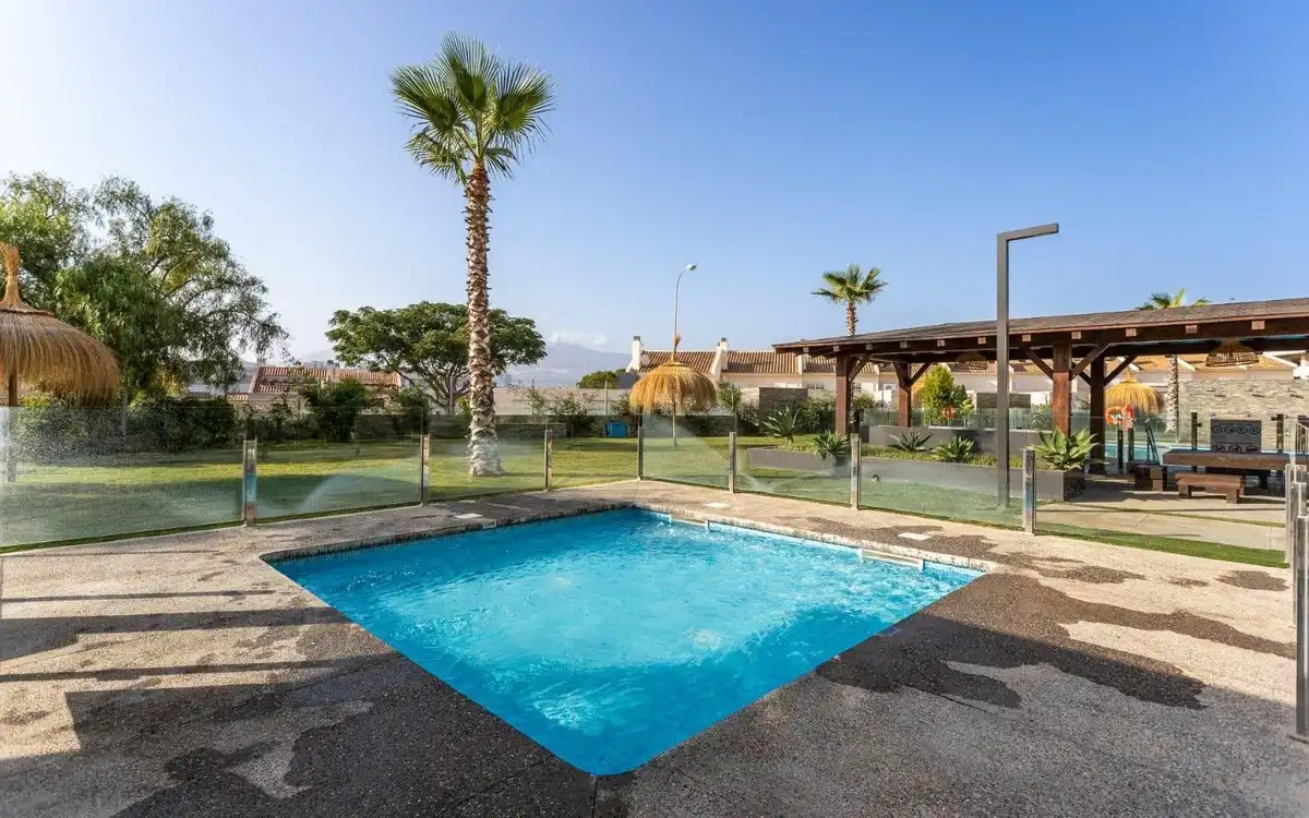 Apartamento con piscina en venta en Castillo Sohail - Myramar, imagen 5