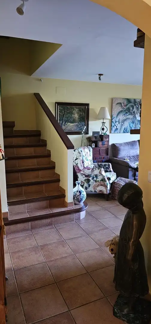Sala d'estar de Casa adosada en venda en Navata amb Aire condicionat, Calefacció i Traster