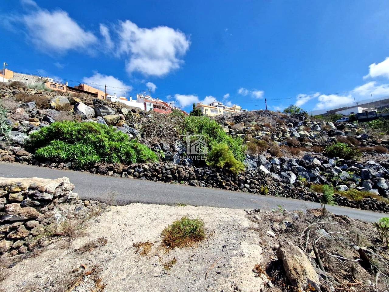 Vista exterior de Casa o xalet en venda en Guía de Isora amb Jardí privat