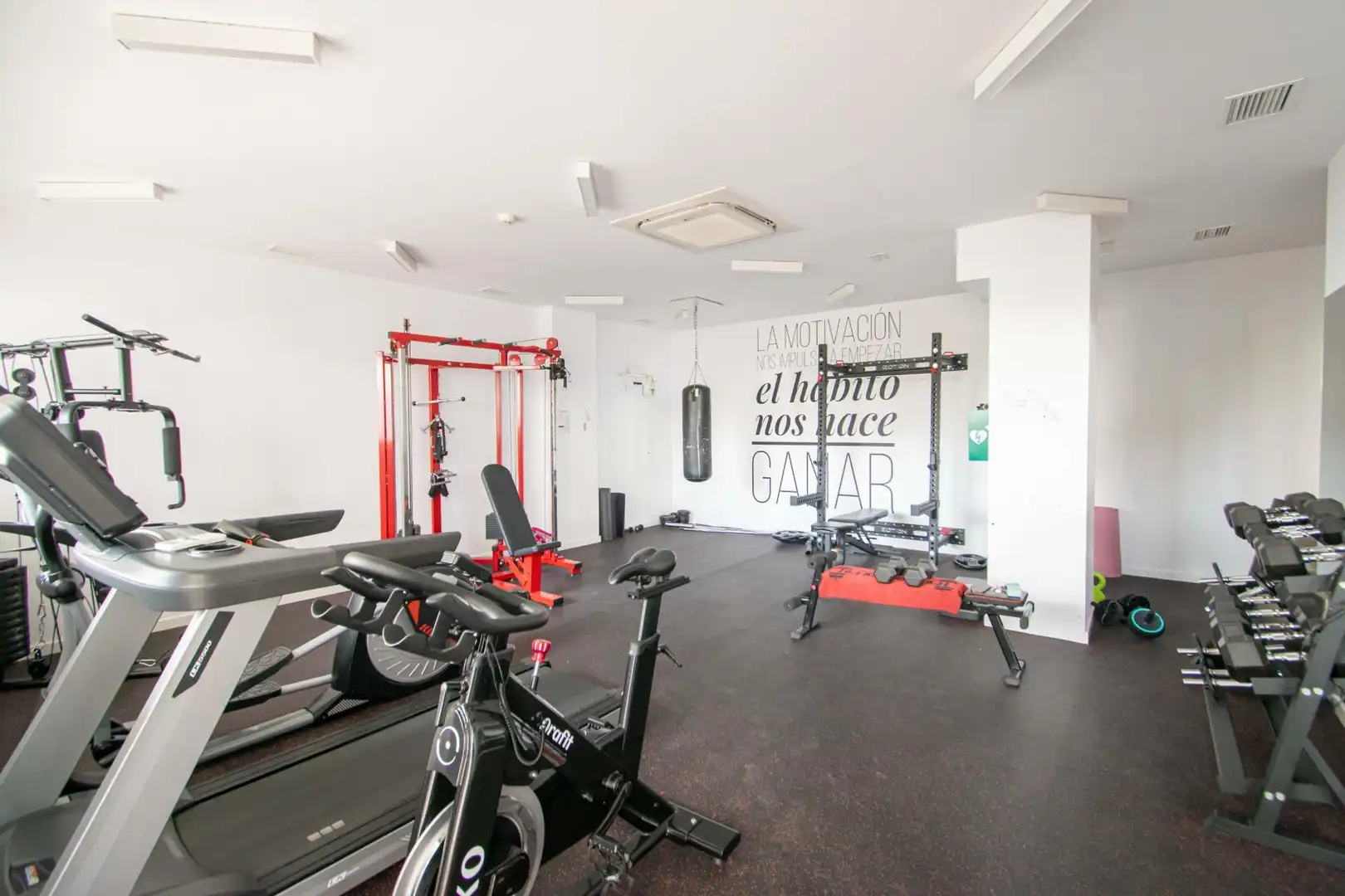 Flat for sale in Sevilla  with Air Conditioner, Heating and Private garden