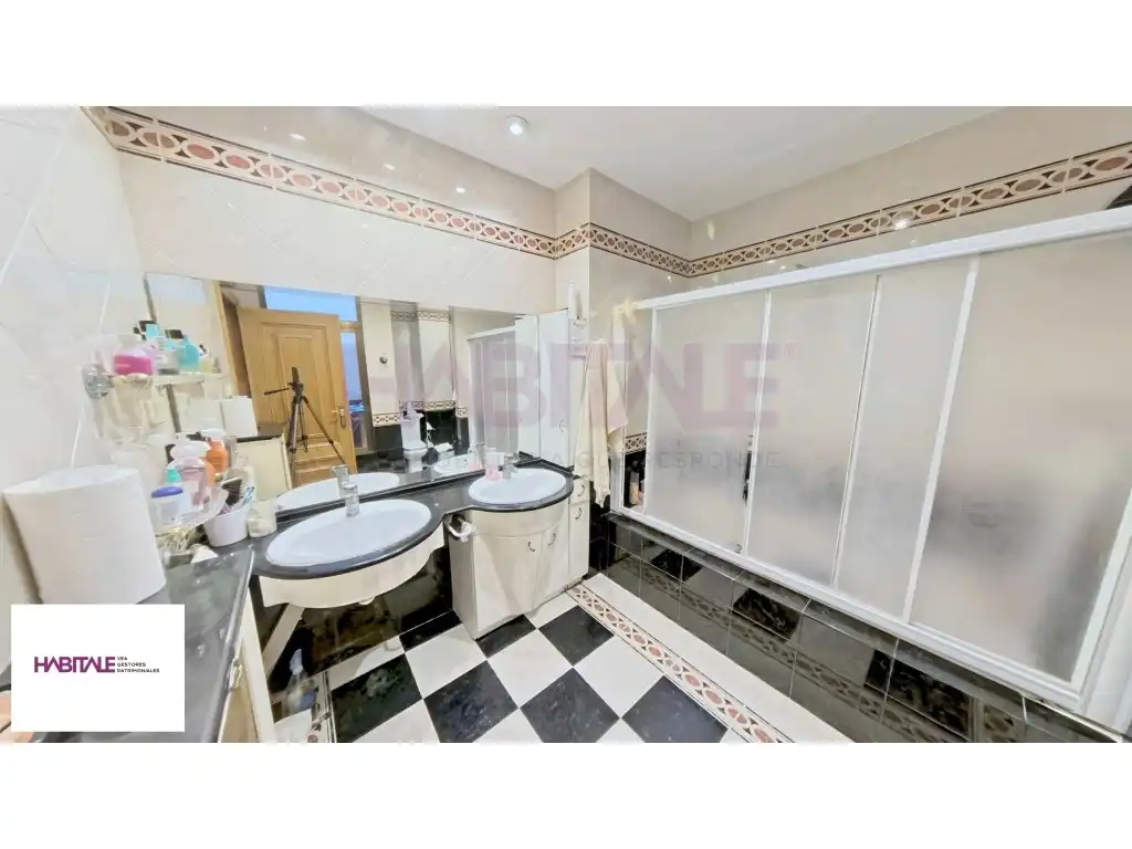 Badezimmer von Haus oder Chalet zum Verkauf in Rocafort mit Schwimmbad