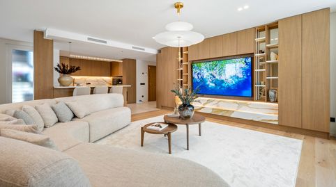 Foto 2 de Ático en venta en Los Monteros, Marbella