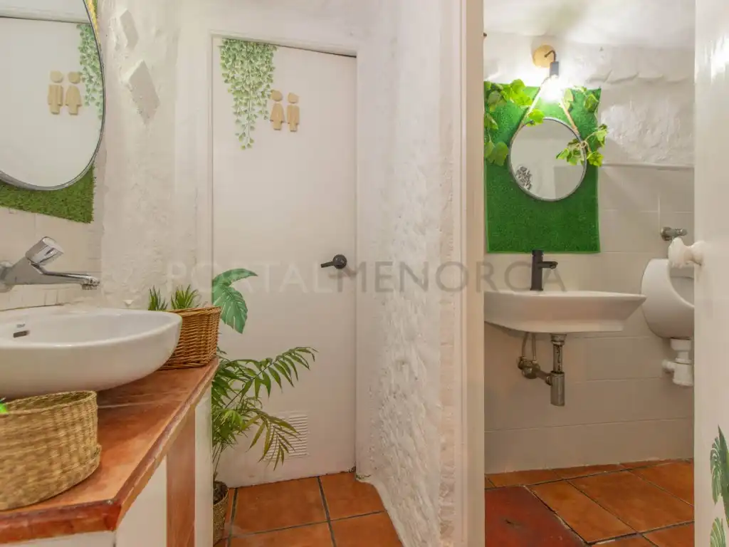 Badezimmer von Geschaftsraum zum Verkauf in Es Castell