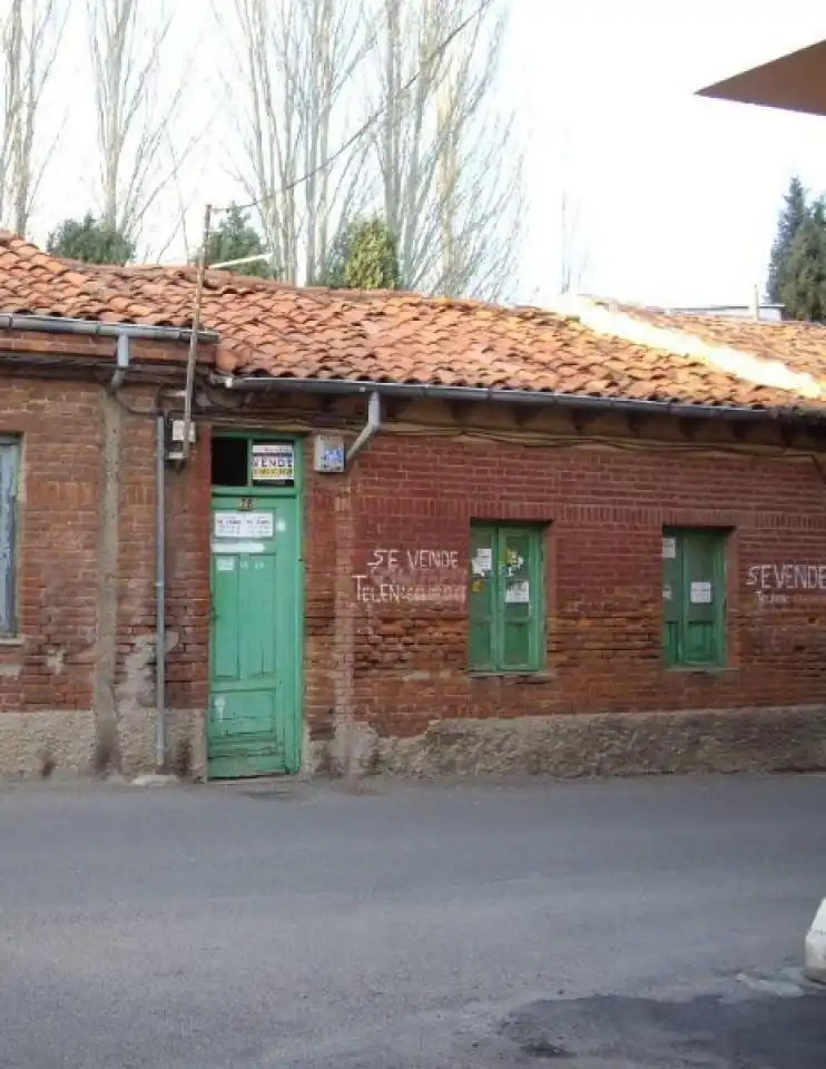 Grundstücke und Bauplätze zum Verkauf in Calle Gumersindo Azcarate