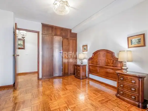 Bedroom of Flat for sale in Vigo   with Heating, Parquet flooring and Storage room