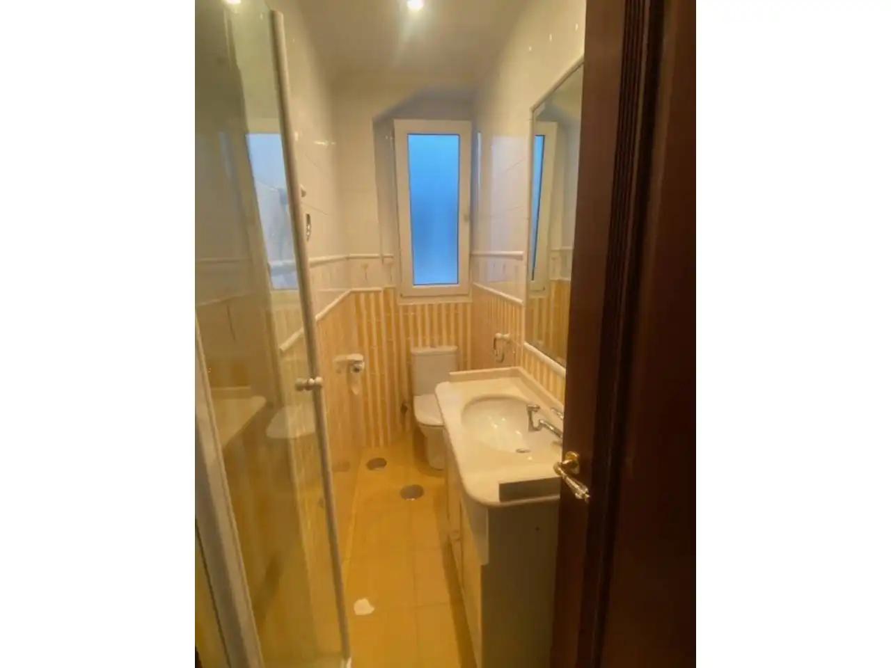 Baño de Piso en venta en Santander con Calefacción