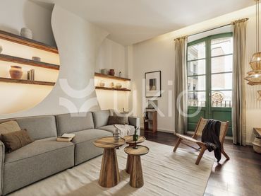 Apartment with lift to rent in Carrer d'Avinyó