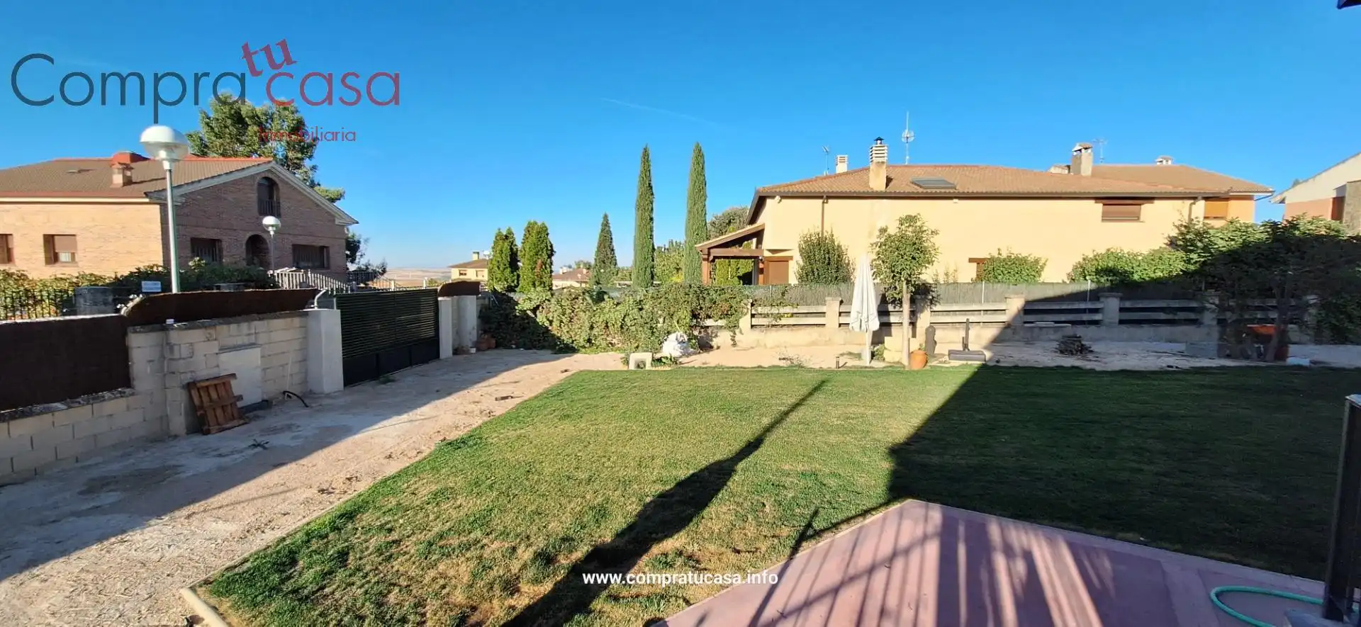 Jardí de Casa o xalet en venda en La Lastrilla  amb Calefacció, Jardí privat i Terrassa