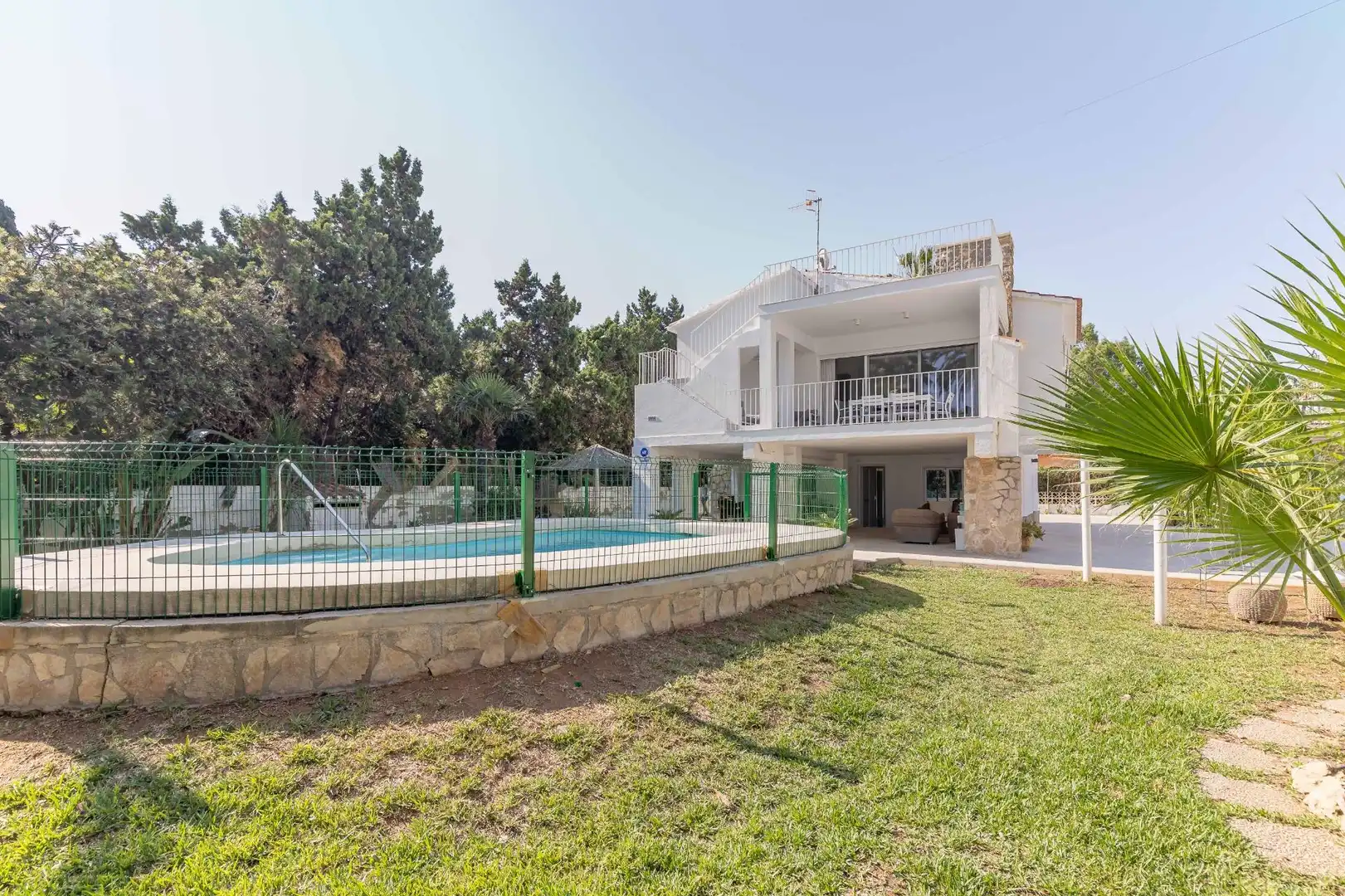 Schwimmbecken von Haus oder Chalet zum Verkauf in Dénia mit Klimaanlage, Heizung und Privatgarten