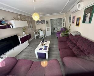 Living room of Flat for sale in Cuenca Capital  with Heating, Storage room and Furnished