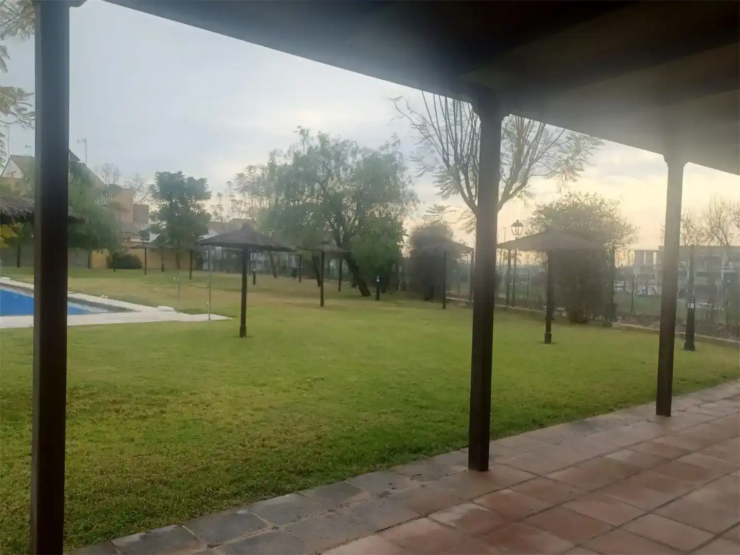 Pis en venda en Espartinas amb Aire condicionat, Jardí privat i Traster